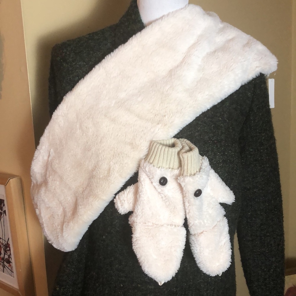 ITS DEMO Japan-Made Fluffy Fur & Crochet Infinity Scarf + Fold-Down Mitten NEW